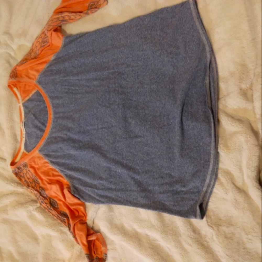 Maurices 2x shirt